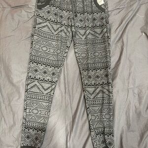 Charlotte Russe Geometric Black and Gray Leggings